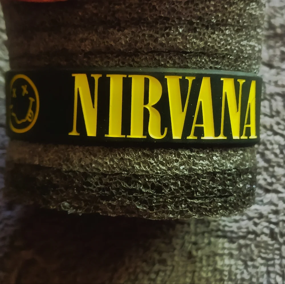 NIRVANA Black and Yellow Rubber Bracelet - Picture 1 of 4